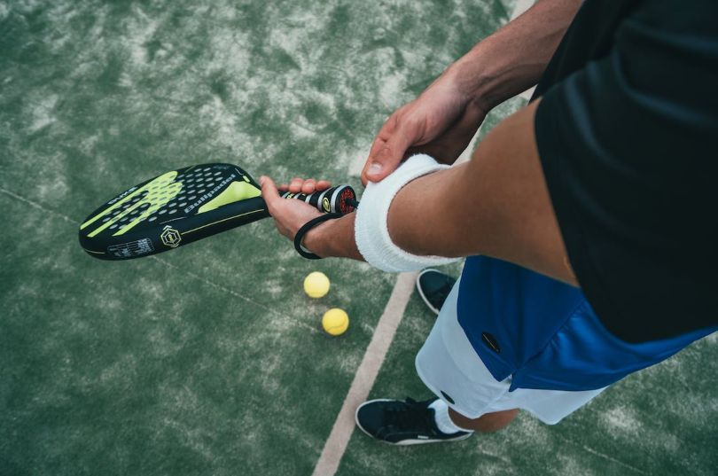 ¿Qué es más fácil, jugar al pádel o al tenis?